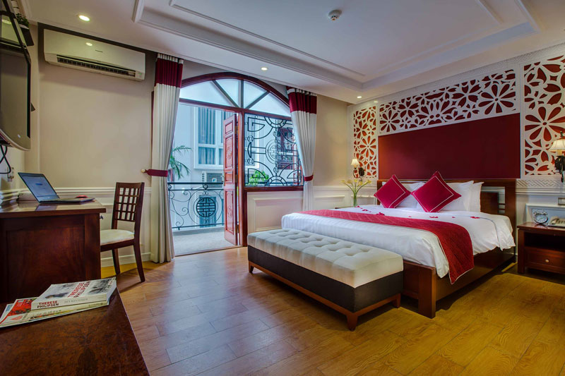 Junior Suite Balcony room.jpg