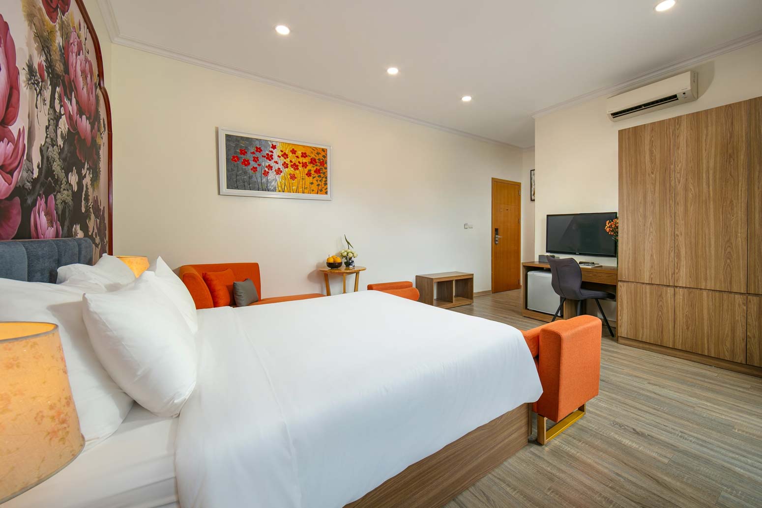 Junior Suite Balcony 16.jpg