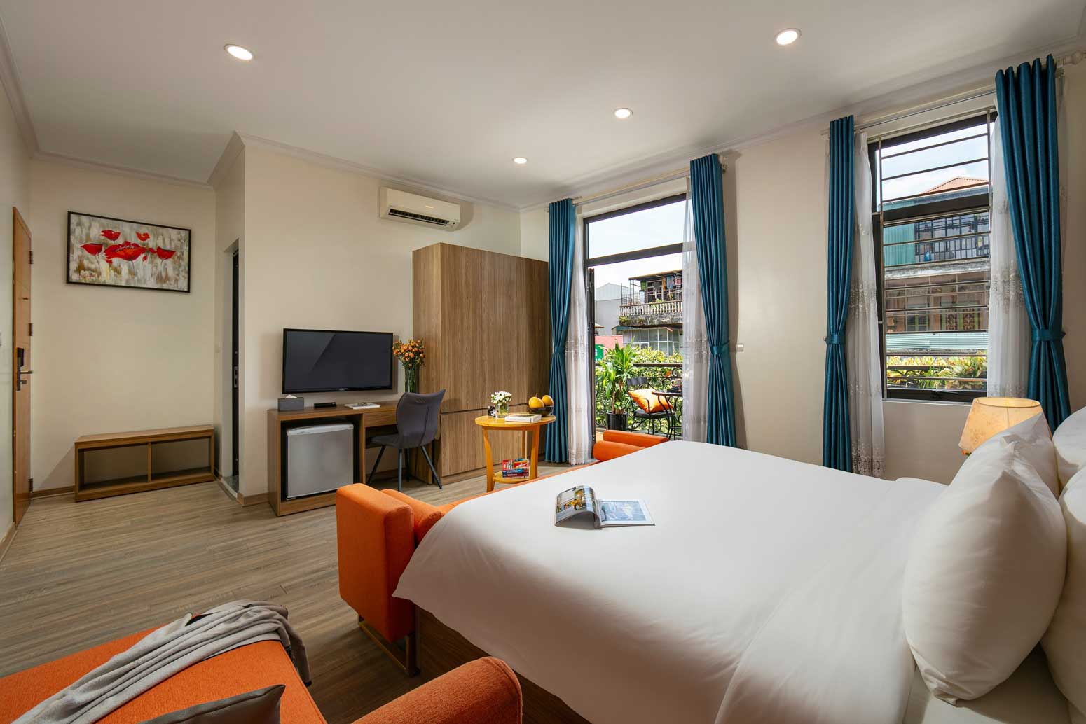 Junior Suite Balcony 14.jpg